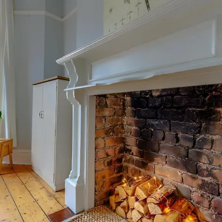 Boho Chic Victorian With Large Garden & Fire-pit Дом отдыха *